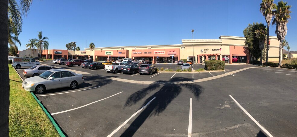 844 W San Marcos Blvd, San Marcos, CA à louer - Photo du bâtiment - Image 2 de 8