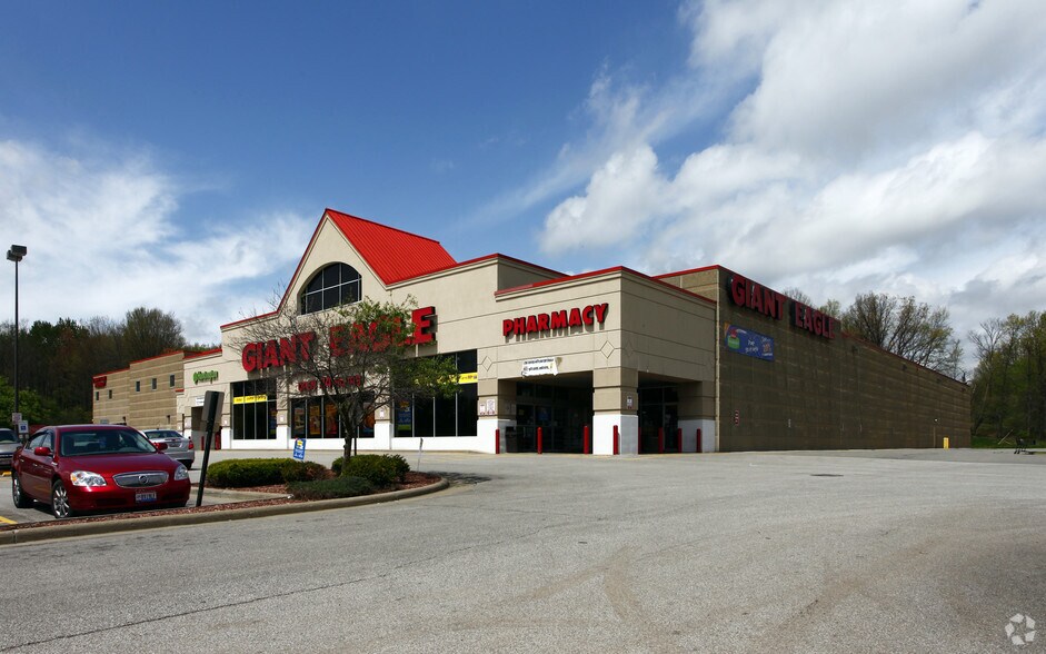 4684-4700 Belmont Ave, Youngstown, OH à louer - Photo principale - Image 2 de 4