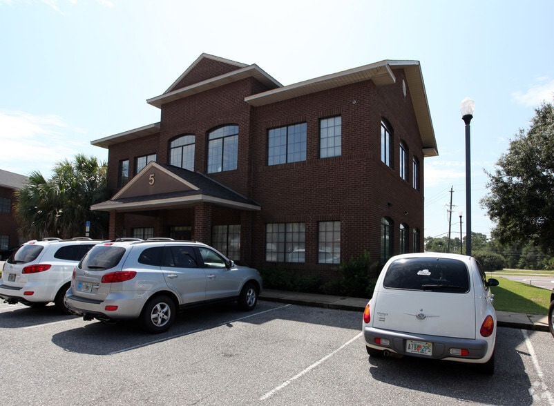 Quietwater Business Park portfolio of 6 properties for sale on LoopNet.ca - Primary Photo - Image 3 of 6