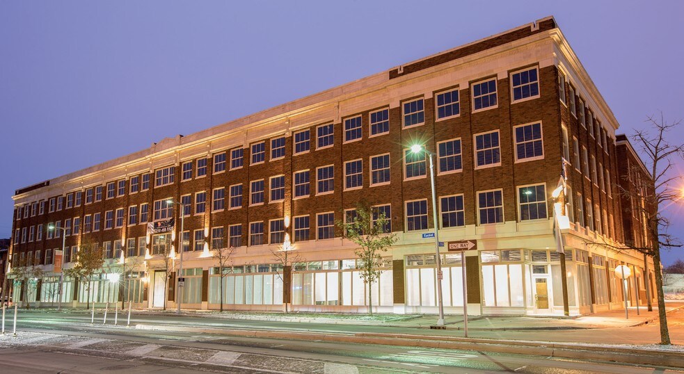 7012 Euclid Ave, Cleveland, OH for sale - Primary Photo - Image 1 of 15