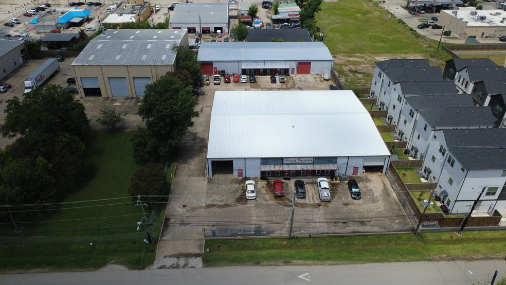 1905 Johanna Dr, Houston, TX à vendre - Photo du bâtiment - Image 3 de 6