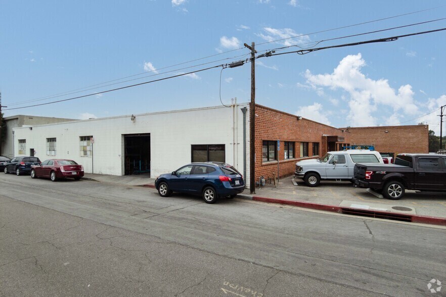 140 Kansas St, El Segundo, CA à vendre - Photo du bâtiment - Image 2 de 9