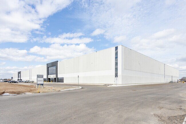 Plus de détails pour 7211 Fifth Line, Milton, ON - Industriel à louer