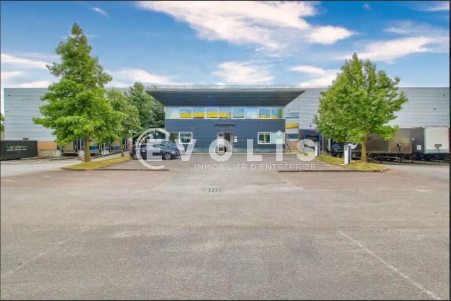 4 Rue Diderot, Saint-Michel-sur-Orge for lease - Building Photo - Image 1 of 7