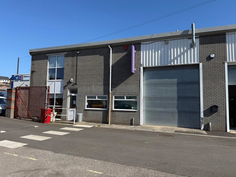 Bradley Ln, Newton Abbot for lease - Primary Photo - Image 1 of 3