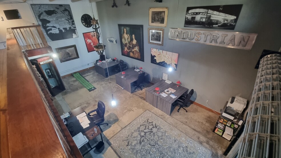 5582 NE 4th Ct, Miami, FL for lease - Building Photo - Image 1 of 10