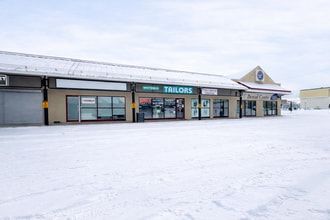 4211 106th St NW, Edmonton, AB à louer Photo intérieure- Image 1 de 6