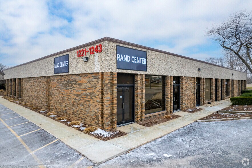 1221-1243 Rand Rd, Des Plaines, IL à louer - Photo du bâtiment - Image 2 de 12