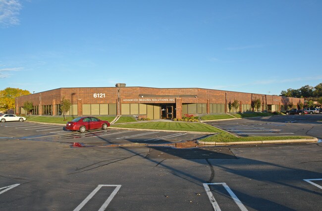 Plus de détails pour 6121 Baker Rd, Minnetonka, MN - Local d'activités à louer