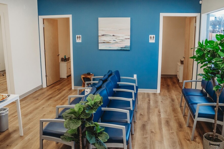 540 E Cherry St, Troy, MO for lease - Building Photo - Image 2 of 5