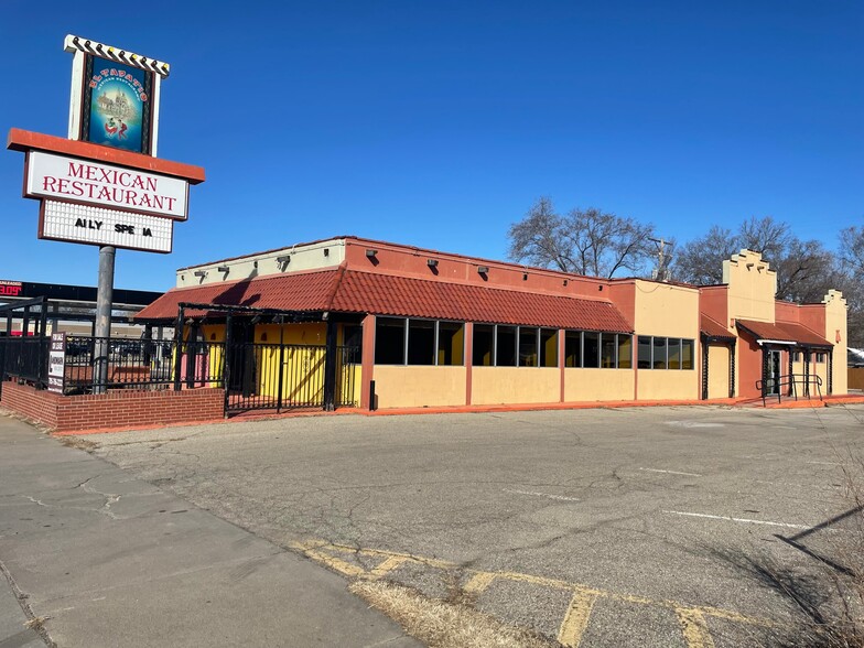 322 W 6th St, Junction City, KS for sale - Building Photo - Image 1 of 1