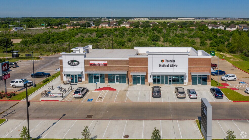7025 N Fry Rd, Cypress, TX à louer - Photo du bâtiment - Image 2 de 9