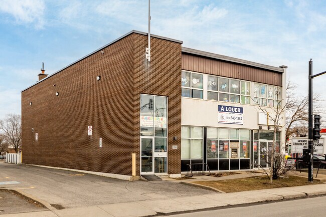 Plus de détails pour 12050-12060 Rue Sherbrooke E, Montréal, QC - Bureau/Commerce de détail à louer