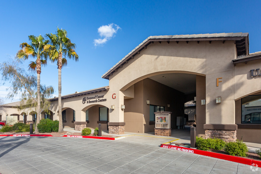 13055 W McDowell Rd, Avondale, AZ for lease - Primary Photo - Image 1 of 6