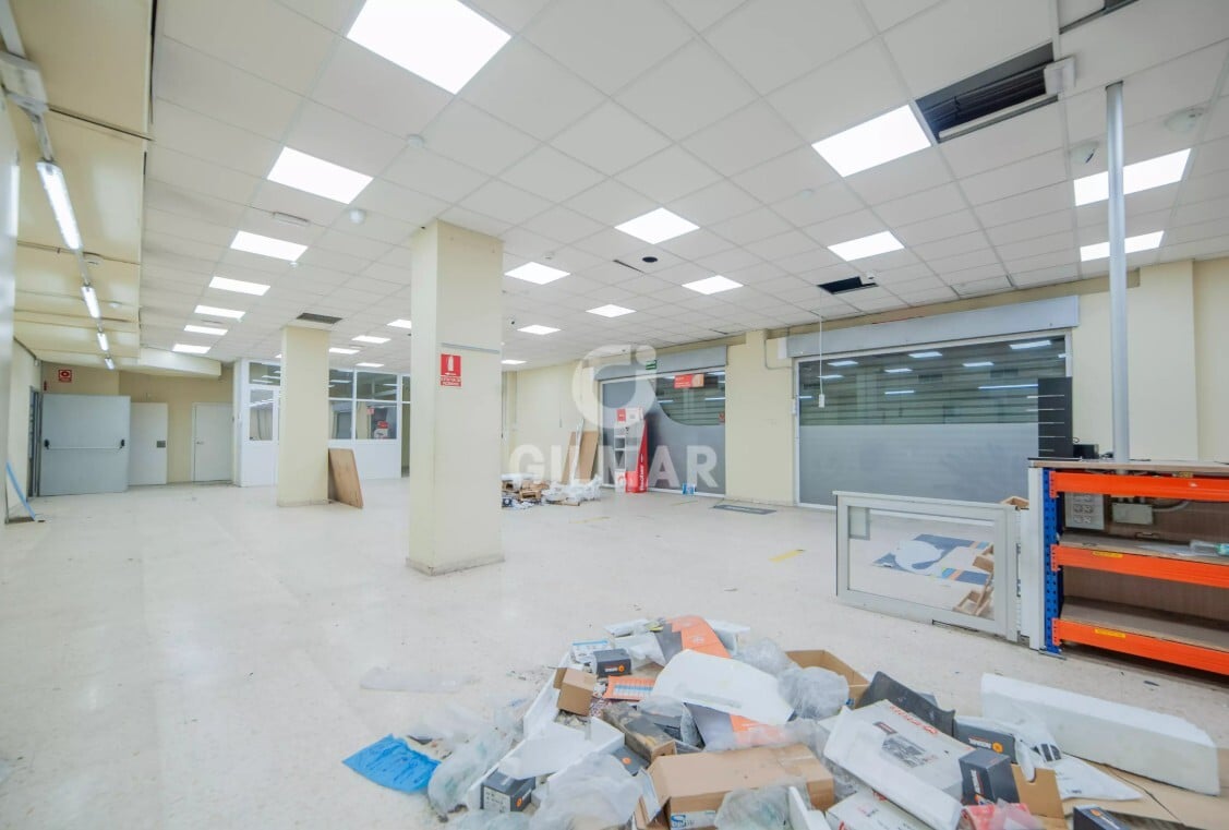 Commerce de détail dans Sevilla, Sevilla à louer Photo intérieure- Image 1 de 5