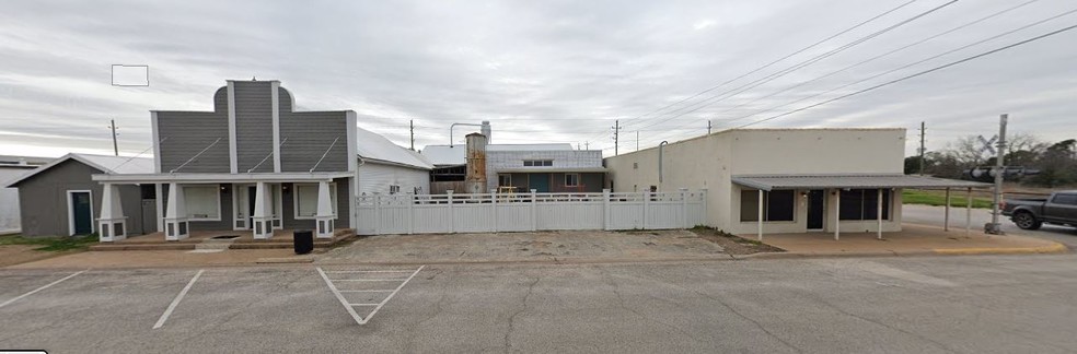 211 W Front St, Sealy, TX for sale - Building Photo - Image 1 of 1