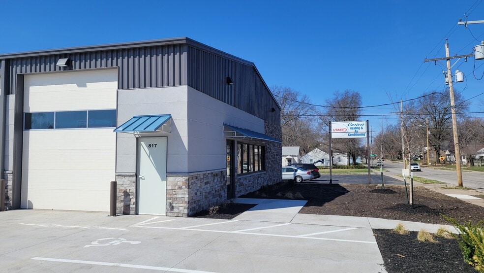 815 E Park St, Olathe, KS for lease - Building Photo - Image 2 of 14