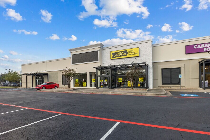 17955 North Fwy, Houston, TX à louer - Photo du bâtiment - Image 1 de 4