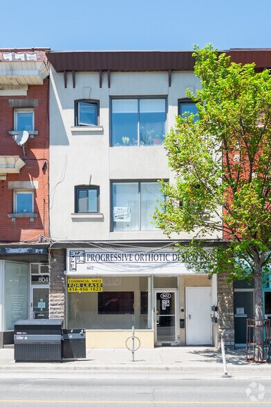 802 Bloor St W, Toronto, ON à vendre - Photo du bâtiment - Image 3 de 5