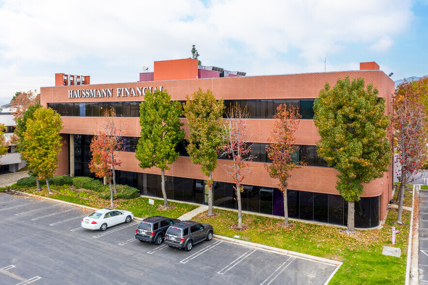 23201 Lake Center Dr, Lake Forest, CA for lease - Building Photo - Image 3 of 4