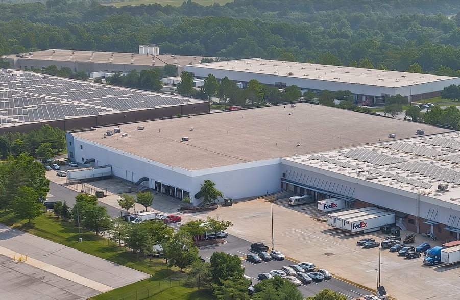 7458 Candlewood Rd, Hanover, MD à louer - Photo du bâtiment - Image 3 de 8