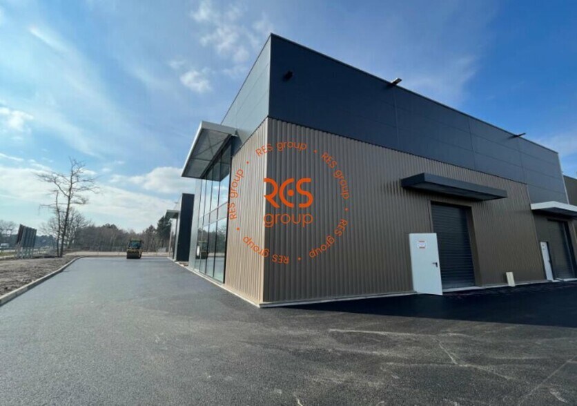 Flex in Mérignac for lease - Building Photo - Image 3 of 10