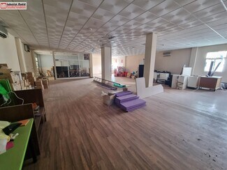 Plus de détails pour Commerce de détail à vendre