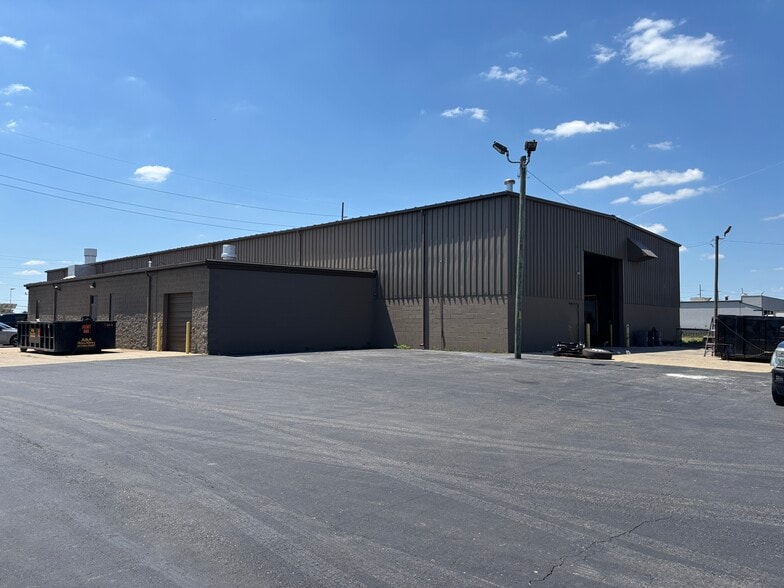 3650 W Minnesota St, Indianapolis, IN for lease - Building Photo - Image 1 of 19