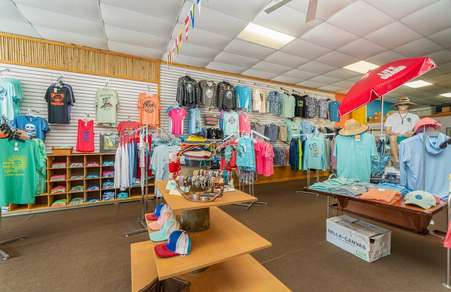 1220 Lafayette St, Cape Coral, FL for lease - Building Photo - Image 3 of 12