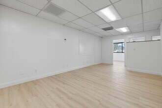 11755 Victory Blvd, North Hollywood, CA for lease Interior Photo- Image 2 of 8