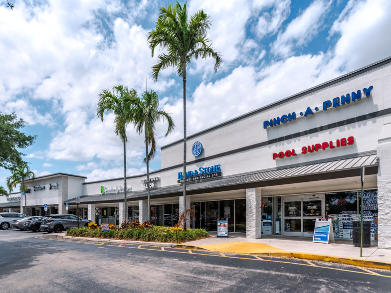 4400-4492 Weston Rd, Davie, FL for lease - Building Photo - Image 1 of 5