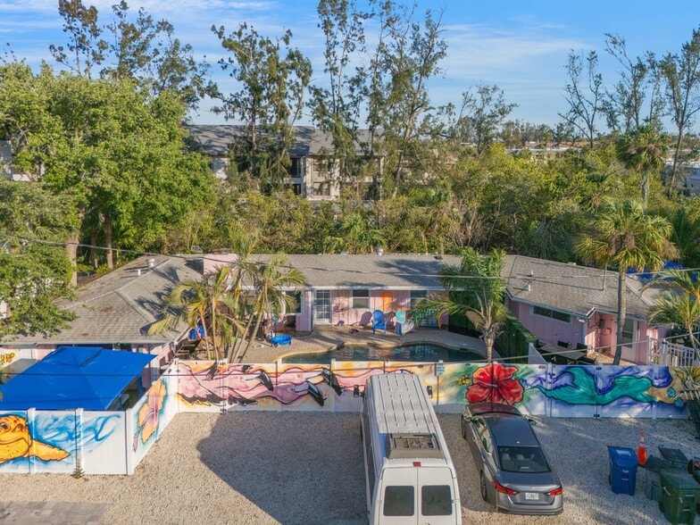 6550 Sabal Dr, Sarasota, FL for sale - Building Photo - Image 1 of 20