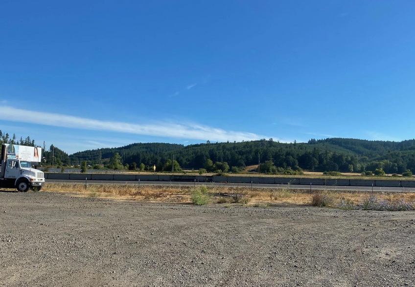 25591 Yamhill River Unit B rd, Sheridan, OR for lease - Building Photo - Image 2 of 3