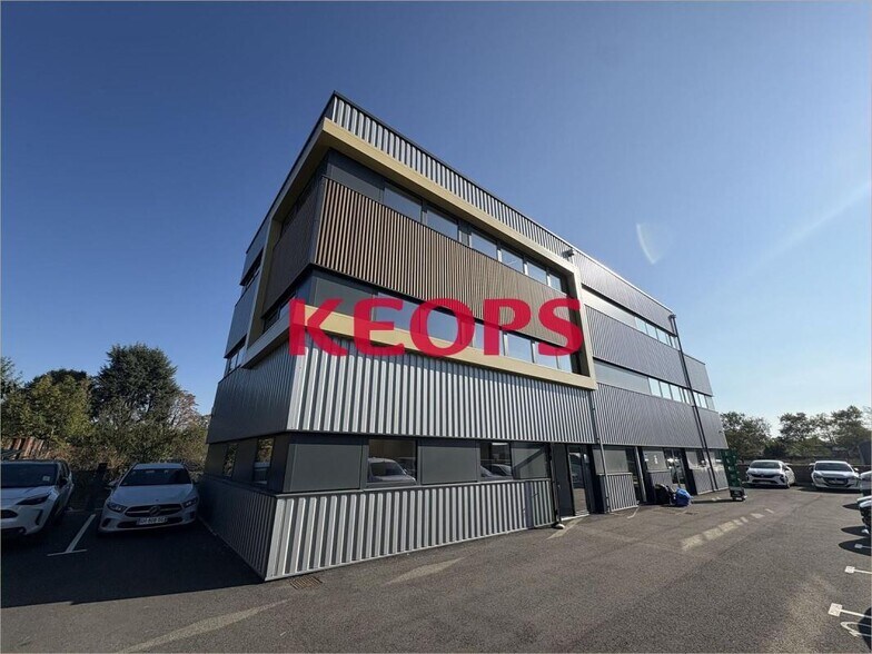 Flex in Toulouse for lease - Building Photo - Image 2 of 17