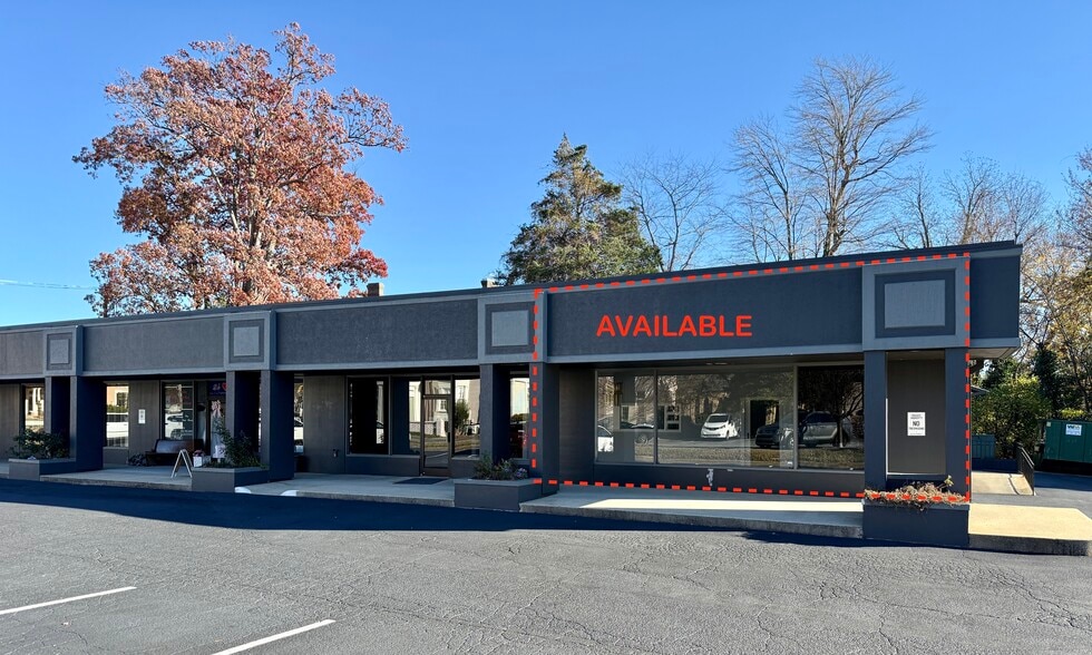 1107 N Main St, High Point, NC for lease - Building Photo - Image 1 of 4