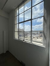 846-860 S Los Angeles St, Los Angeles, CA for lease Interior Photo- Image 2 of 3