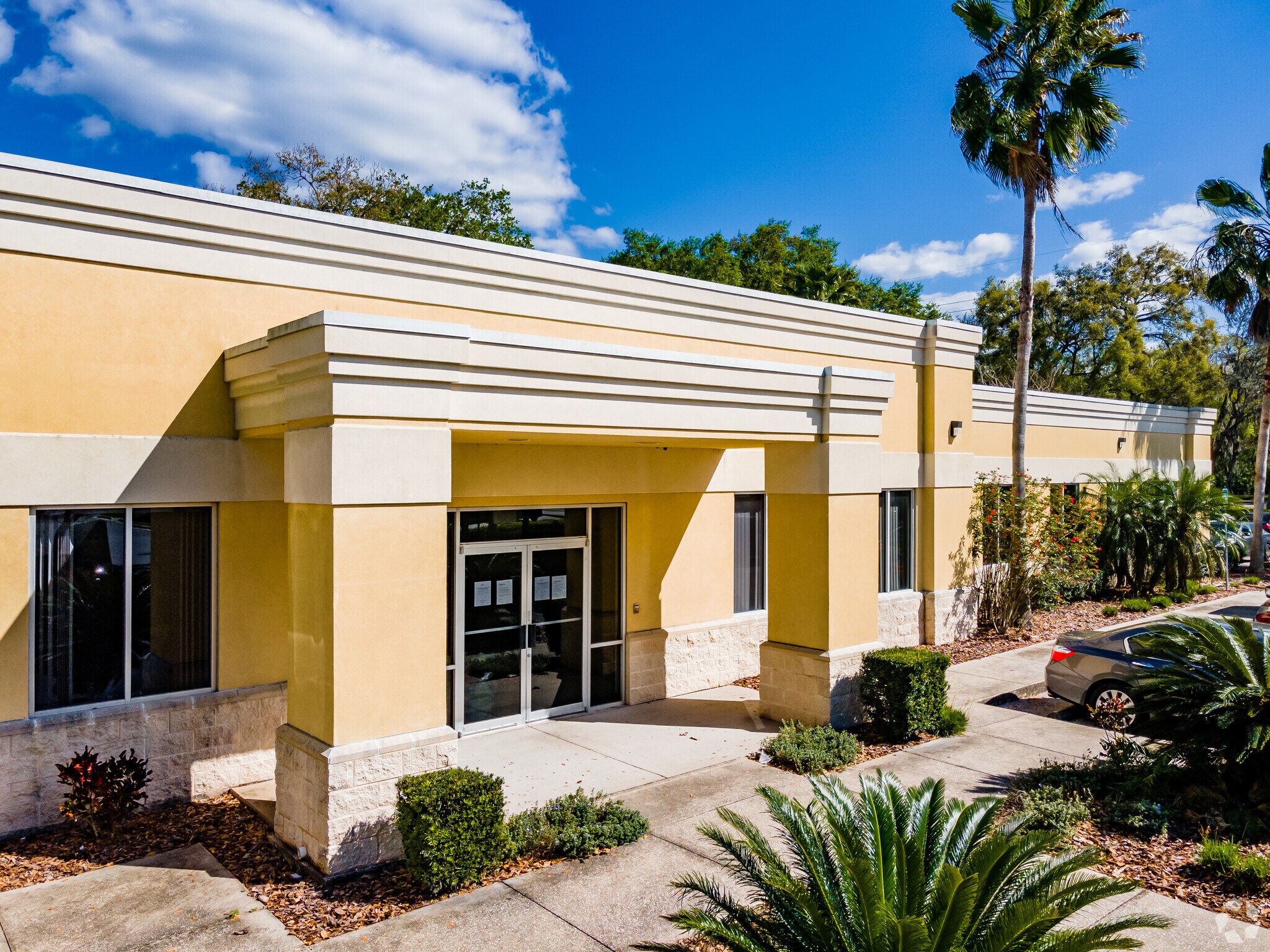 7320 E Fletcher Ave, Tampa, FL à louer Photo du bâtiment- Image 1 de 16