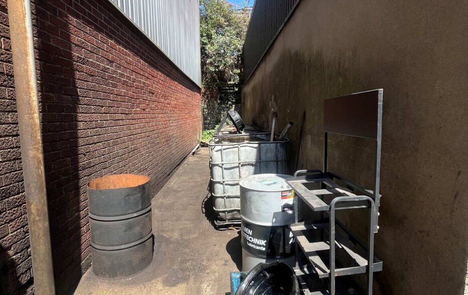 26 Coomassie St, Newport for sale - Building Photo - Image 3 of 12