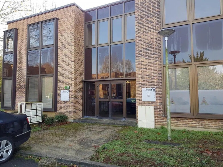 Office in Croissy-Beaubourg for lease - Building Photo - Image 3 of 13