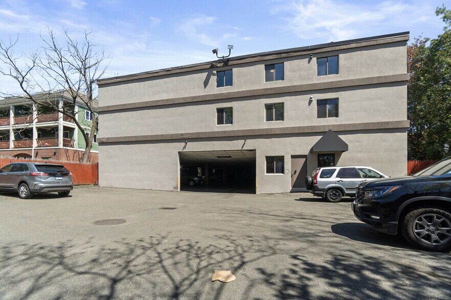 289 Main Ave, Norwalk, CT à vendre - Photo du bâtiment - Image 3 de 7