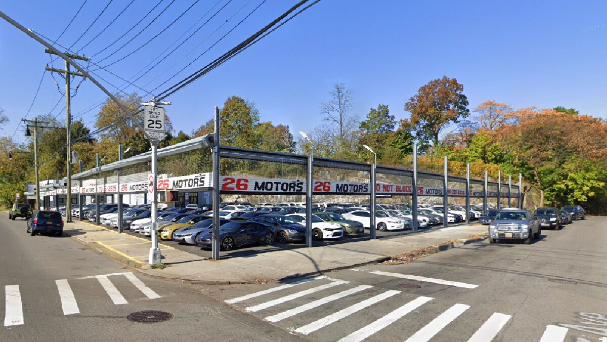 3981 Boston Rd, Bronx, NY à louer Photo du bâtiment- Image 1 de 4