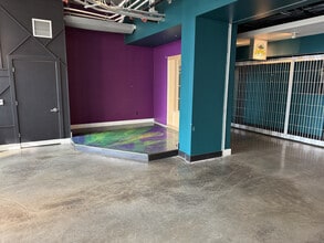 421 N Phillips Ave, Sioux Falls, SD for lease Interior Photo- Image 2 of 4