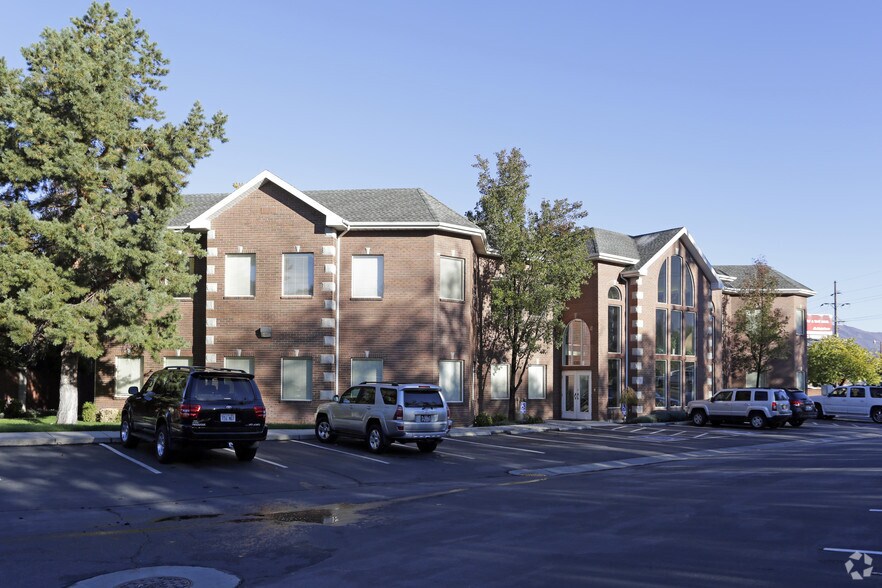 6364 S Highland Dr, Salt Lake City, UT à louer - Photo du bâtiment - Image 3 de 4