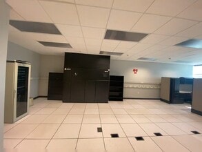 13640-13690 Riverport Dr, Maryland Heights, MO for lease - Commercial Listing Video