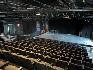 Plus de détails pour 28 Market St, Warren, RI - Sports et divertissement à vendre