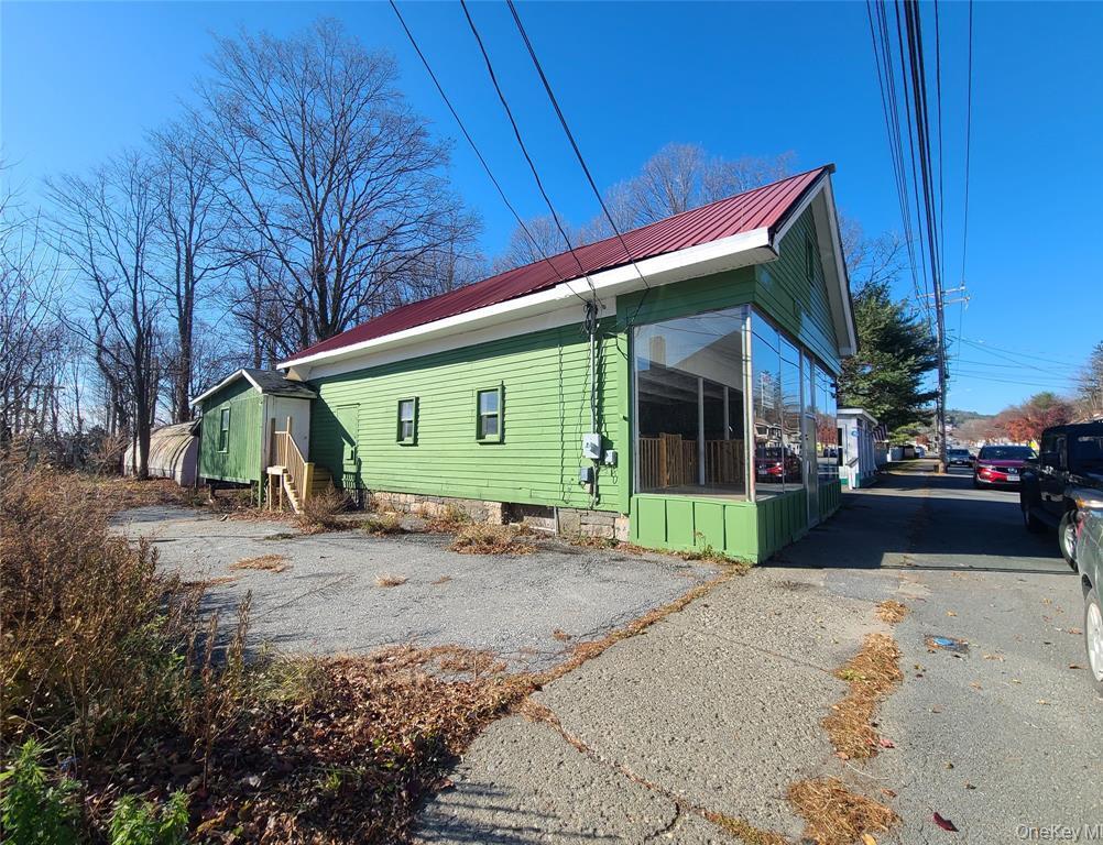 77 Sullivan St, Wurtsboro, NY à vendre Photo du bâtiment- Image 1 de 25