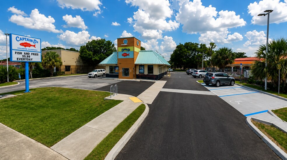 10414 E Colonial Dr, Orlando, FL à louer - Photo du bâtiment - Image 2 de 3