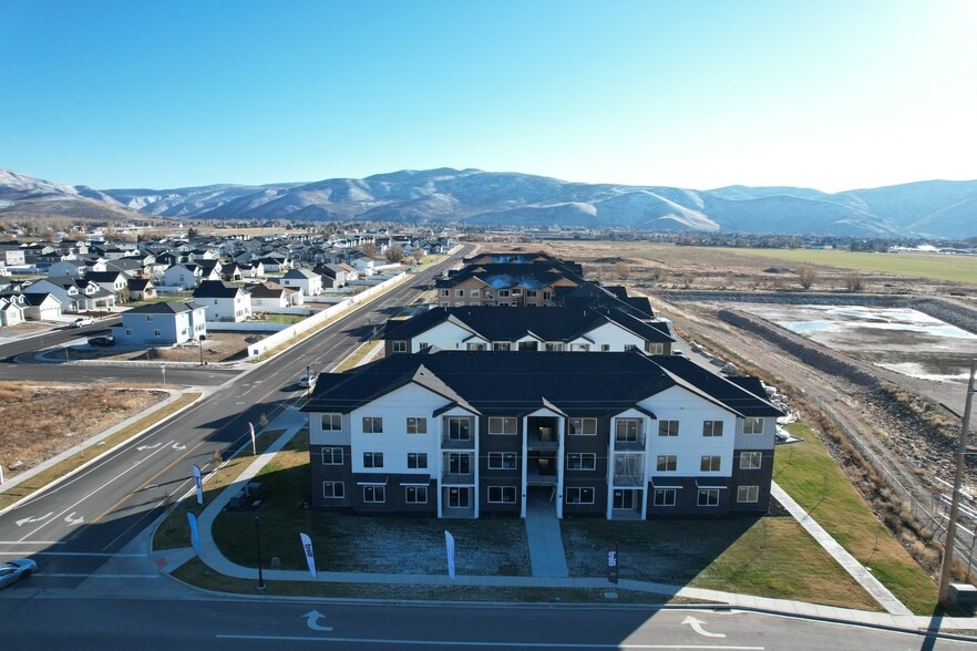 1378 S Sawmill Blvd, Heber City, UT à vendre - Photo du bâtiment - Image 1 de 23
