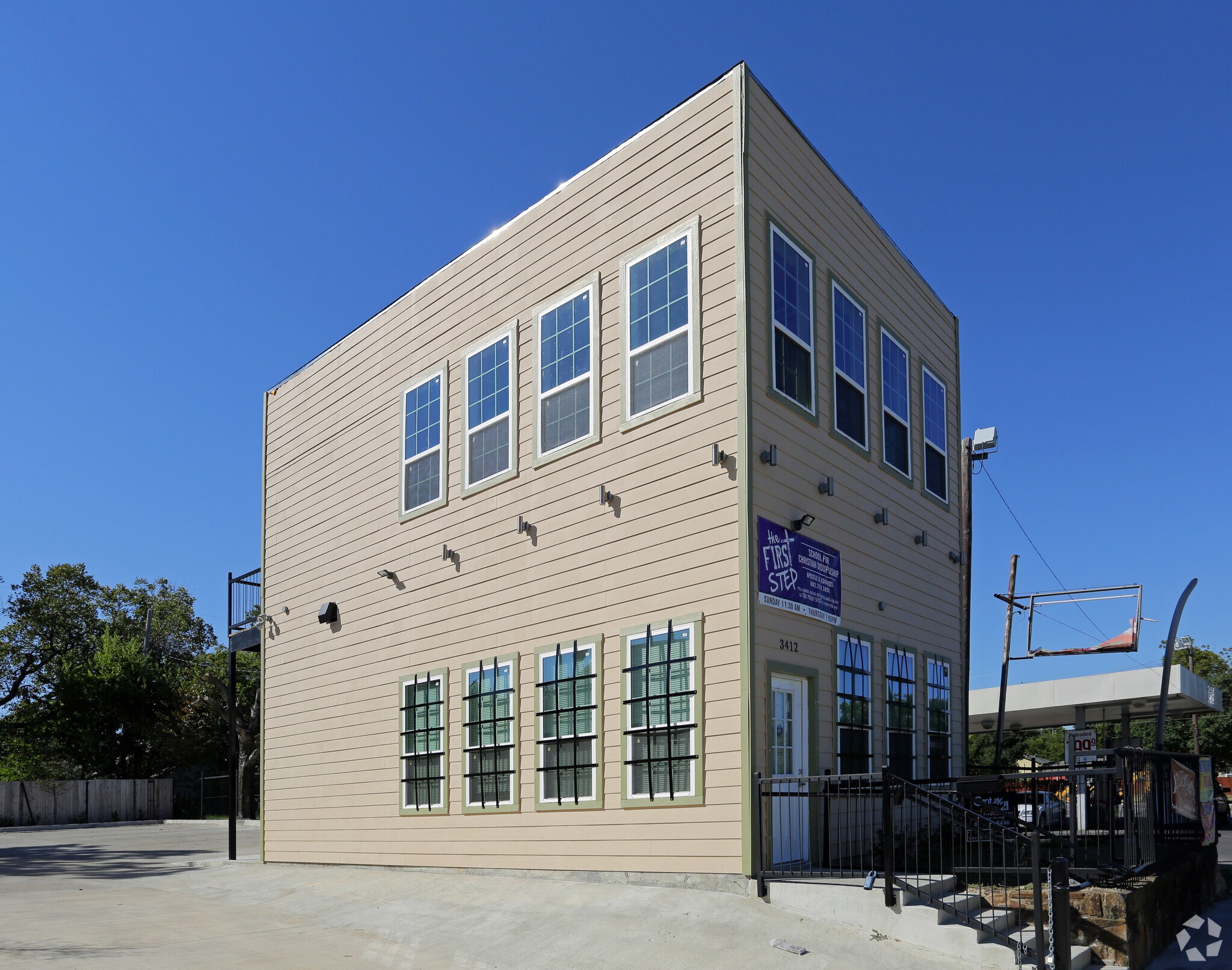 3412 E Rosedale St, Fort Worth, TX for lease Primary Photo- Image 1 of 45