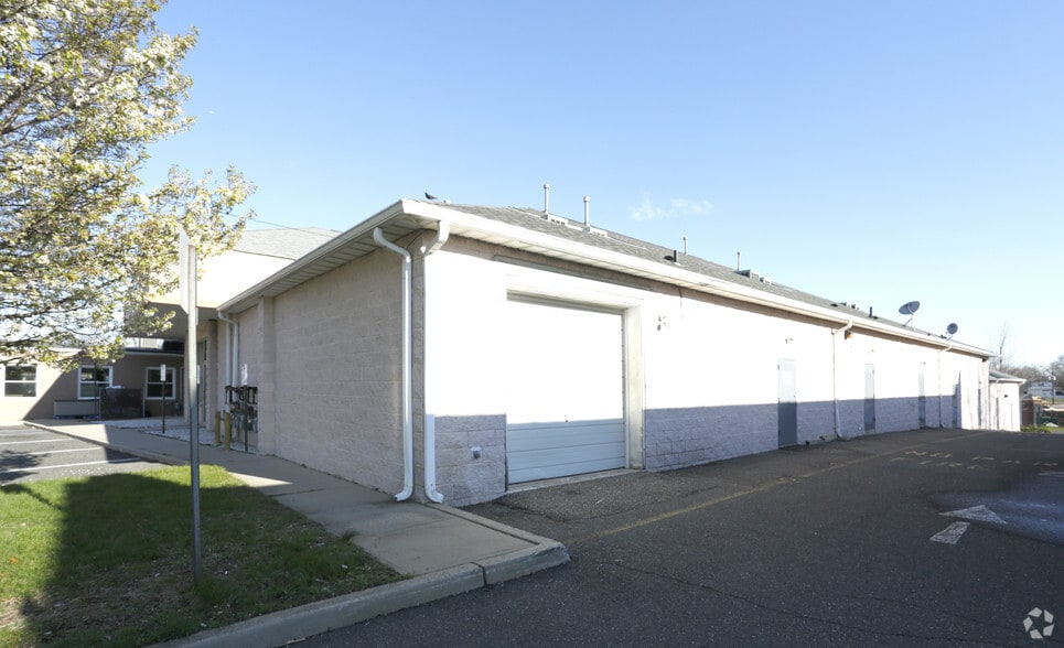 86 Morris Ave, Neptune, NJ for lease - Building Photo - Image 3 of 7